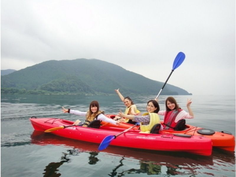 【滋賀・奥琵琶湖】奥琵琶湖の紅葉を楽しむ！大浦湾・奥出湾カヌー体験ツア（半日・午前）の紹介画像