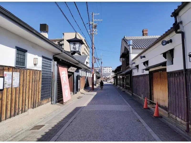 【京都・伏見】祝!!ユネスコ無形文化遺産登録！日本三大酒処伏見の酒蔵見学3時間ツアー（日本酒飲み比べセット・冬限定清酒アイス・京都ビール付）の紹介画像