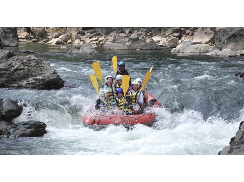 Easy active experience! Hozugawa half-day rafting [near the station, with parking]. For families, friends and couples! Peace of mind with a big smile with 25 years of experience. Elementary school 3rd grade ~の紹介画像