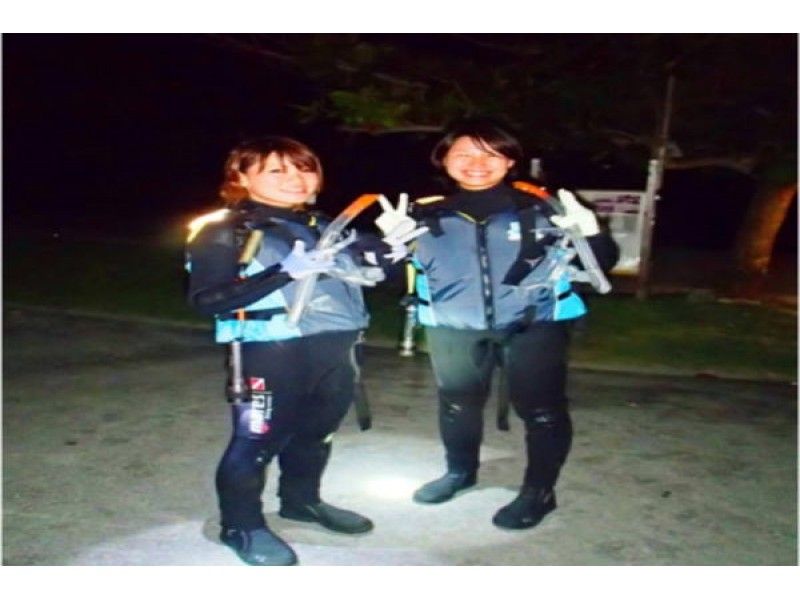 【Okinawa · Headquarter Town】 Let's meet the night corals and tropical fish! Snorkeling night courseの紹介画像