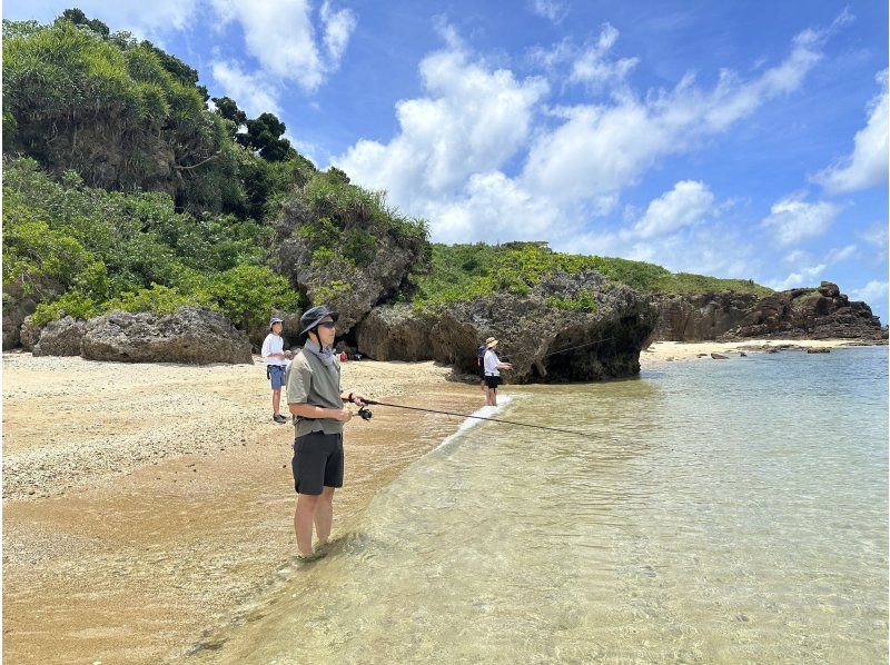 SALE！【石垣島・完全貸切】秘境ポイントで釣り体験！ご家族、初心者の方にオススメ！（完全サポート、手ぶらOK、写真無料プレゼント）の紹介画像