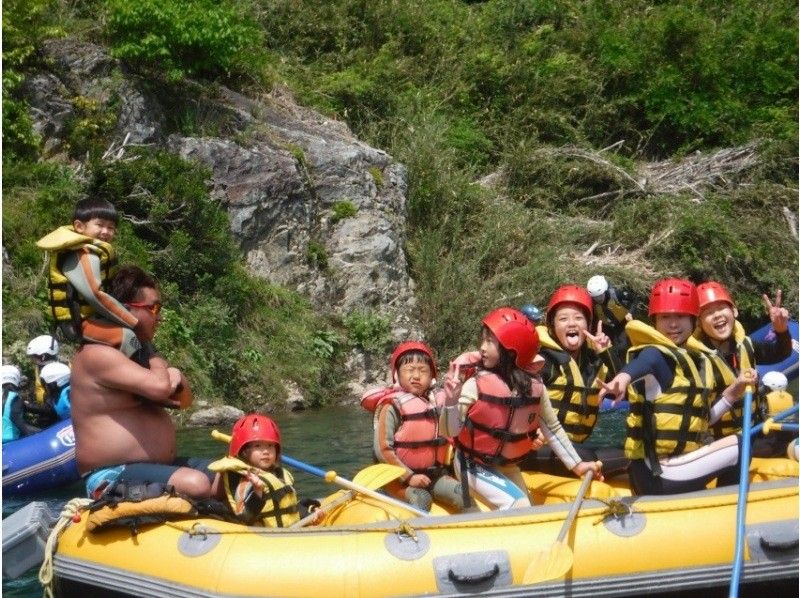 [Gifu Gujo Hachiman Nagaragawa] Recommended for families! ☆ Beginners welcome! 3 years old ~ Participation OK! Enjoy the Nagara River! Rafting tour PM courseの紹介画像
