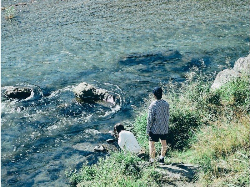 [Musashi Itsukaichi, Tokyo] "Clear streams and unexplored regions of Tokyo" guided tour: Enjoy the Akigawa Valley with electric cycling and river trekking! This is the most popular signboard tour in the area.の紹介画像