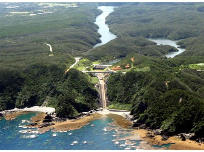 <Okinawa Yanbaru Higashi Village> Selectable photo tour in Northern Premium-combining dronesの紹介画像