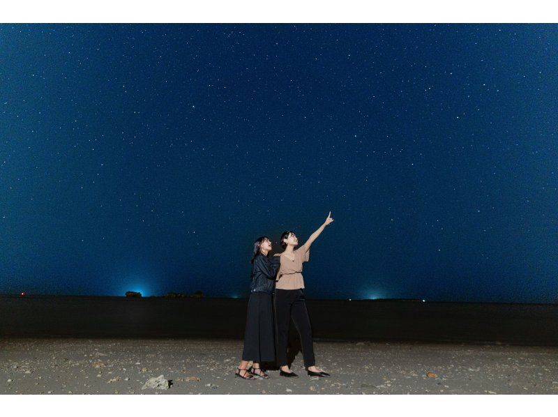 ＜Okinawa, Uruma City＞ Starry sky photo and space walk in Ikei Island or underwater road + Hamahiga ☆彡 Families and couples welcome ☆彡 Each participant will have a photo taken with the stars in the backgroundの紹介画像