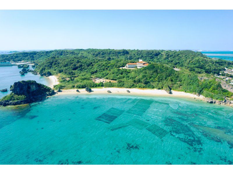 <Okinawa/Uruma> Selectable photo tour in Undersea Road, Hamahiga - Combined with drone