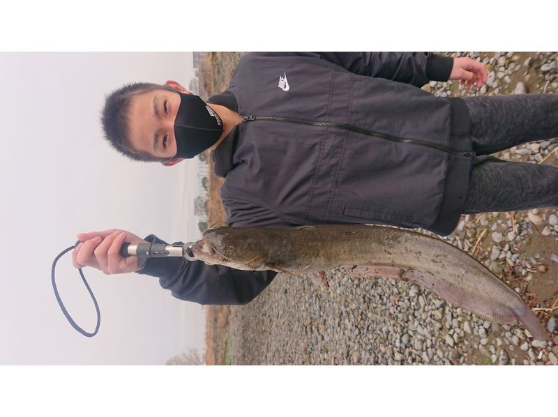 [Tokyo/ Chofu] Carp and catfish at Fishing with Nogawa lures and bread ears.For families!