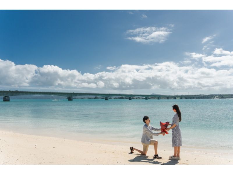 ＜沖縄・今帰仁、古宇利島＞選べるフォトツアー＊サプライズやプロポーズからファミリーでの記念写真までドローンも使いムービーにもの紹介画像
