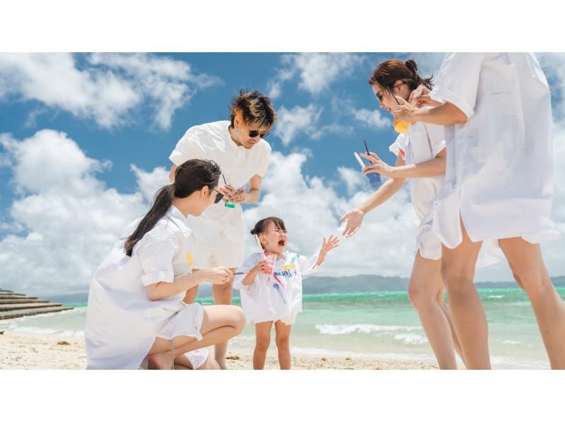 "Super Summer Sale 2024" <Okinawa, Nakijin, Kouri Island> Choose your own photo tour * Enjoy a combination of drones, activities and paint photosの紹介画像