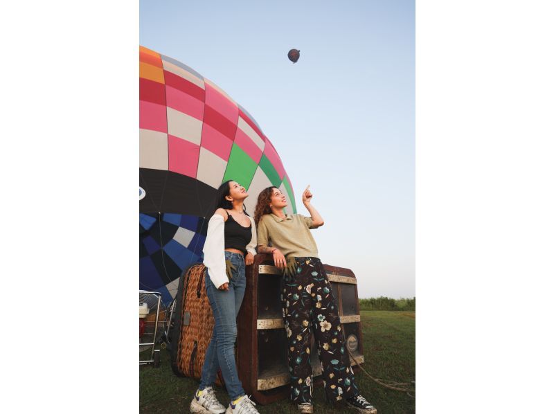 [Saitama] English OK! Drinks and snacks in the sky included! Private plan for a full-scale free flight experience in a hot air balloon at a maximum altitude of 1000m!の紹介画像