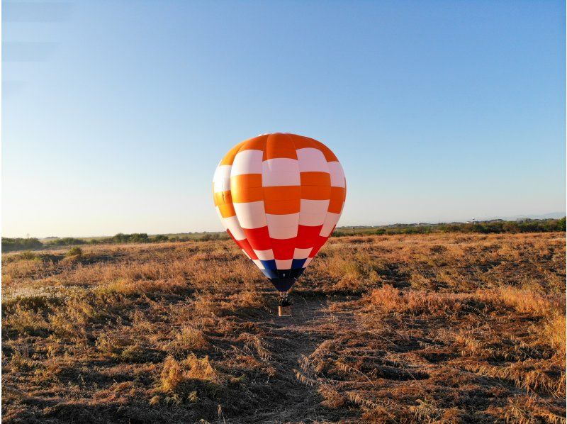 [Saitama] English OK! Drinks and snacks in the sky included! Private plan for a full-scale free flight experience in a hot air balloon at a maximum altitude of 1000m!の紹介画像