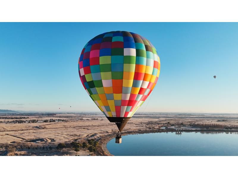 [Saitama] English OK! Drinks and snacks in the sky included! Private plan for a full-scale free flight experience in a hot air balloon at a maximum altitude of 1000m!の紹介画像