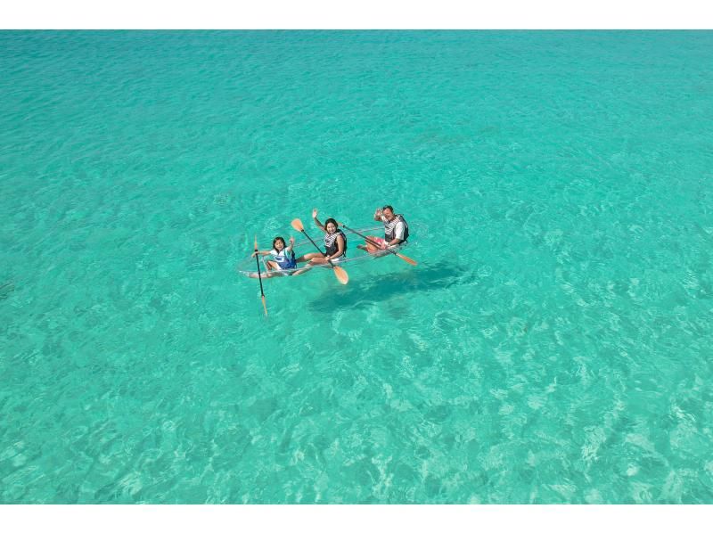 [Miyakojima] [Clear Kayak & Snorkeling Tour] [Drone Photography Included] This plan allows you to choose between snorkeling with sea turtles or coral fish!の紹介画像