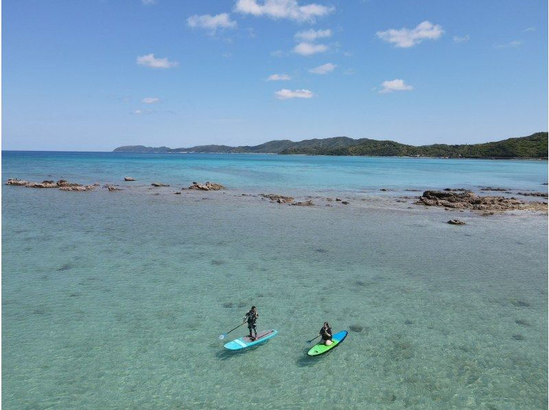 奄美大島【当日予約可能】SUP（90分）※ドローン空撮等写真の無料プレゼントあり※お1人様もお任せ下さい☆の紹介画像