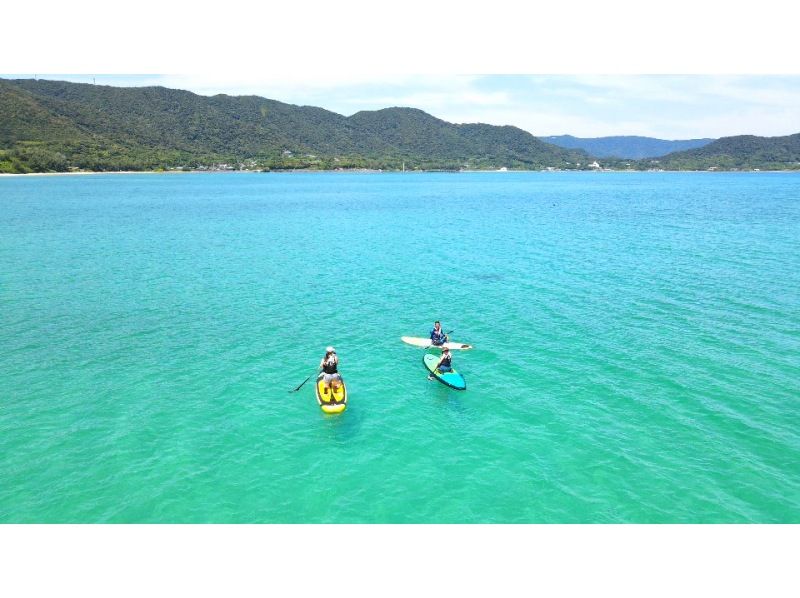 奄美大島【当日予約可能】SUP（90分）※ドローン空撮等写真の無料プレゼントあり※お1人様もお任せ下さい☆の紹介画像