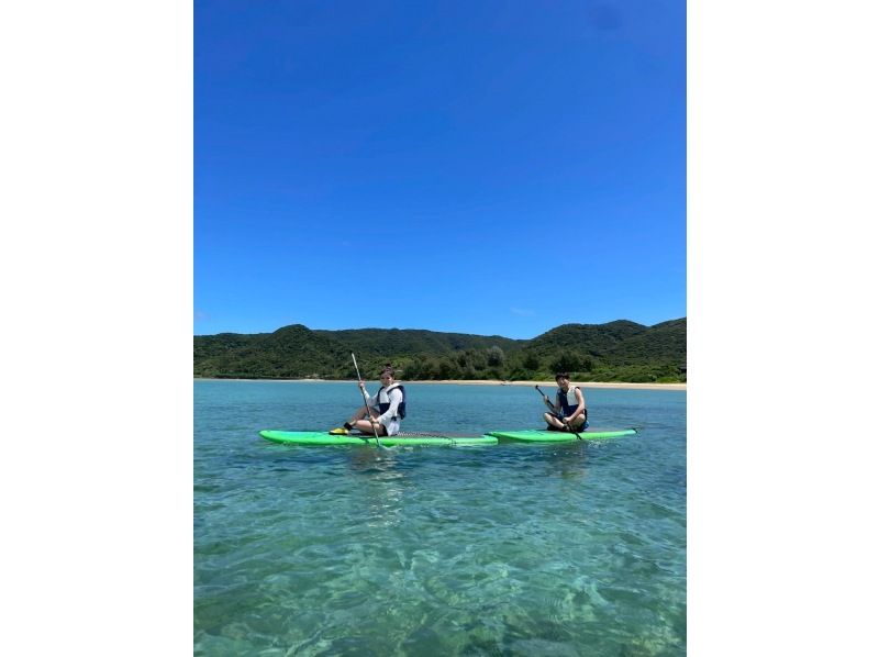 奄美大島【当日予約可能】SUP（90分）※ドローン空撮等写真の無料プレゼントあり※お1人様もお任せ下さい☆の紹介画像
