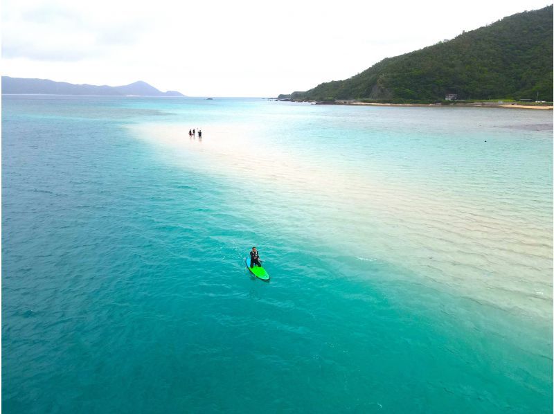 奄美大島【当日予約可能】SUP（90分）※ドローン空撮等写真の無料プレゼントあり※お1人様もお任せ下さい☆の紹介画像