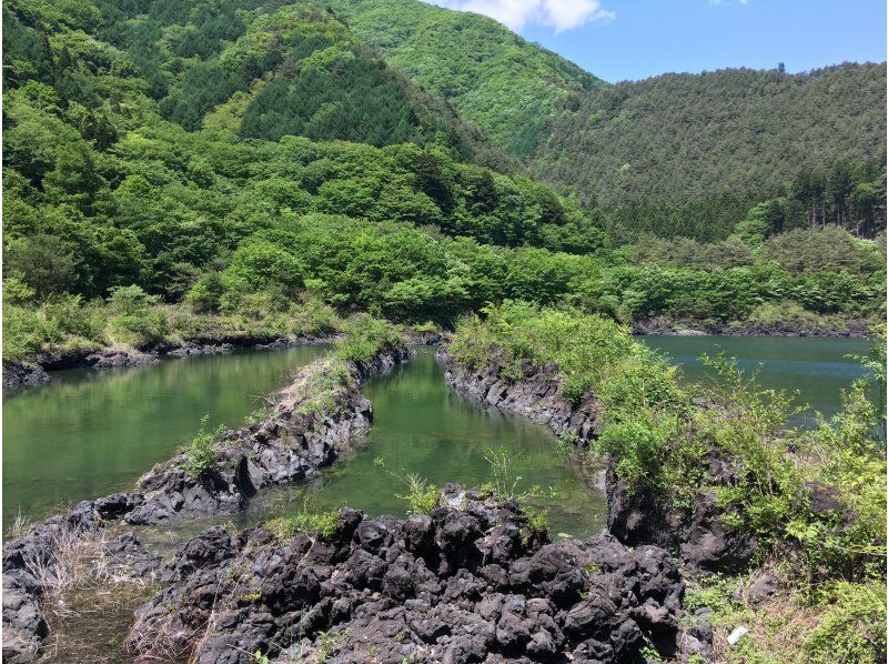 【山梨・精進湖】ステキな早朝の湖上から精進湖の大自然と富士山を満喫 ♪ カナディアンカヌー体験 ♪ の紹介画像