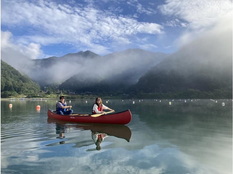 【山梨・精進湖】ステキな早朝の湖上から精進湖の大自然と富士山を満喫 ♪ カナディアンカヌー体験 ♪ の紹介画像