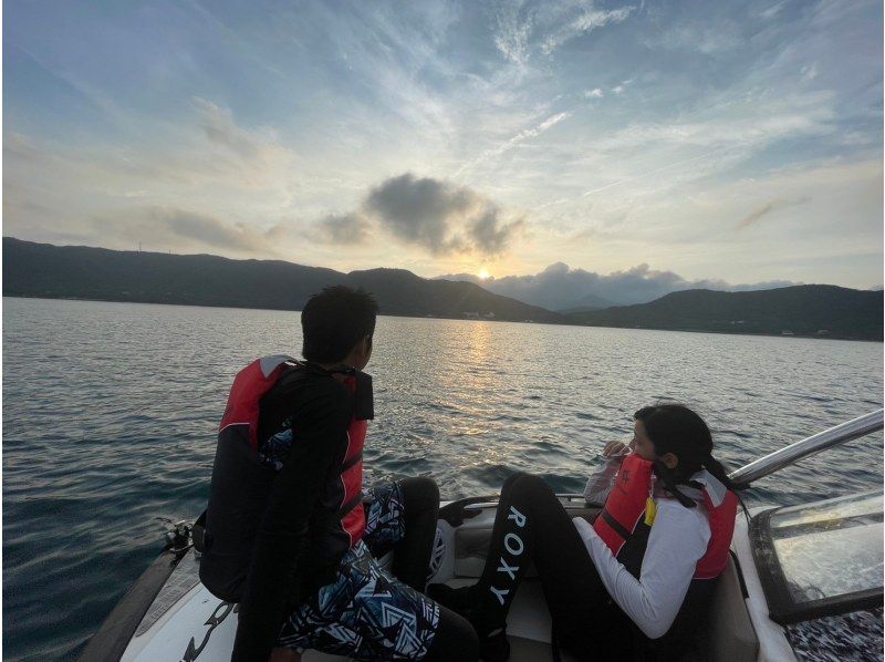 奄美大島【当日予約可能】サンセットクルーズ（90分）※口コミ投稿で撮影データの無料プレゼントあり※おひとり様もお任せください★の紹介画像