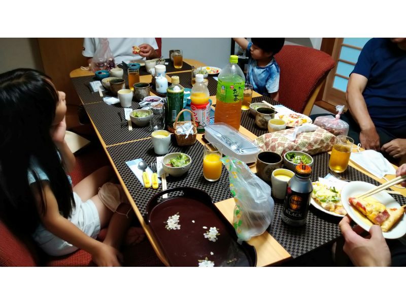 【大分・佐伯市】1組限定!　豊後水道・藤河内渓谷を繋ぐ　民宿夏木小屋【1泊2食/♨️】小川・里山・ピザ作り/薪割り体験(無料)★子供参加可の紹介画像