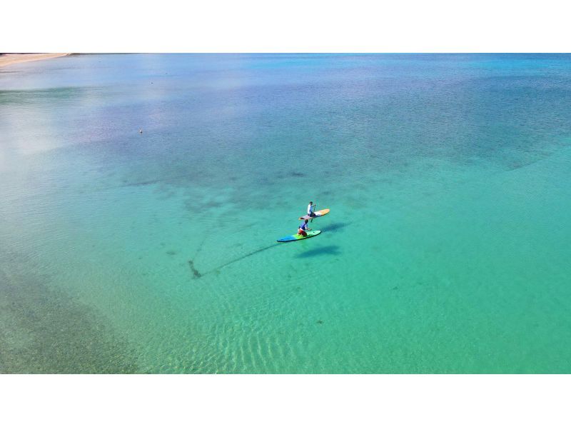 奄美大島★チャンスは年に数回！砂浜が現れる幻のビーチかくれ浜【SUPツアー】120分【地域クーポン対応】ドローン空撮等無料！の紹介画像
