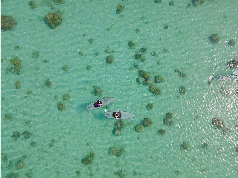 奄美大島★チャンスは年に数回！砂浜が現れる幻のビーチかくれ浜【クリアSUPツアー】120分【地域クーポン対応】※ドローン空撮動画等撮影無料！の紹介画像