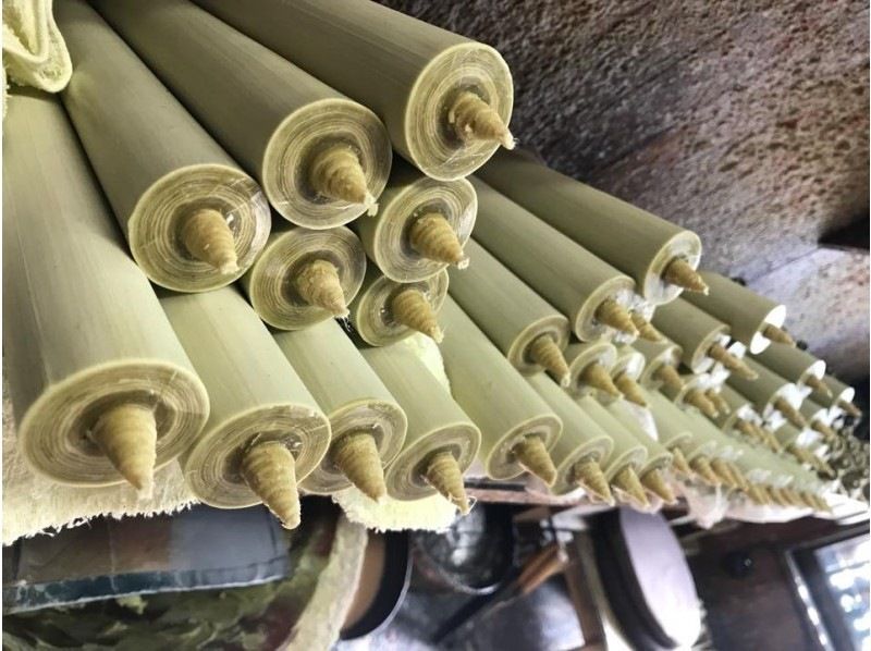 【愛知・岡崎】和ろうそく絵付け体験｜サミット贈答品の老舗工房で手描き絵ろうそく作り・鉄燭台付き・貸切の紹介画像