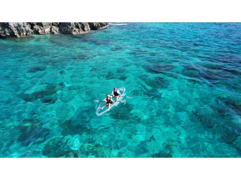 The overwhelming number and variety of fish! Suitable for beginners from 0 to 85 years old! Snorkeling and clear kayaking ⭐︎Make a video of your memories of Miyakojima ♪ Free drone filming!の紹介画像