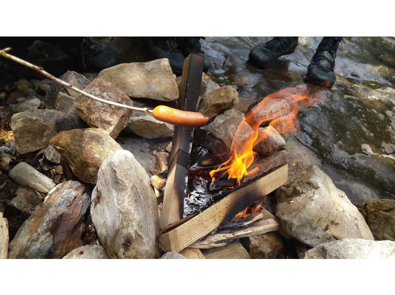 【大分・佐伯市】1組限定【日帰り】夏の藤河内渓谷ｴﾒﾗﾙﾄﾞ渕「沢滑り/飛込み/泳ぎ」(弁当.ｺｰﾋｰ.おやつ/♨️付)【装備無料】７～9月の紹介画像