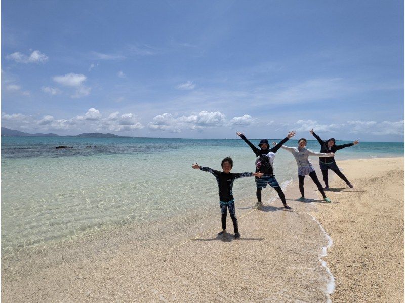 [Ishigaki Island] Tour aimed at landing on the phantom island [Free transportation] ★ Includes snorkeling ♪ Taketomi Island / Iriomote Ferry discount ticket gift! Autumn sale underway!の紹介画像