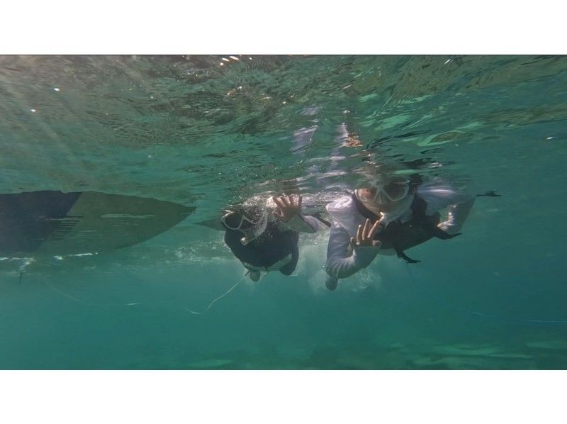 [Private tour limited to one group] SUP & Snorkeling! Enjoy the Okinawan ocean while paddling and drifting. Short movie included.の紹介画像