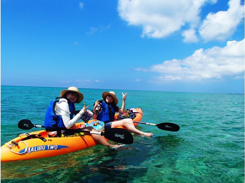 【沖縄・久米島】お手軽シーカヤック体験！！　コバルトブルーの久米島の海を満喫しよう[現地集合プラン](所要時間40分・0歳からOK)の紹介画像