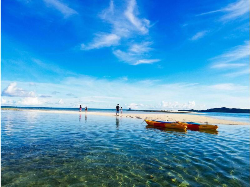 【沖縄・久米島】お手軽シーカヤック体験！！　コバルトブルーの久米島の海を満喫しよう[現地集合プラン](所要時間40分・0歳からOK)の紹介画像