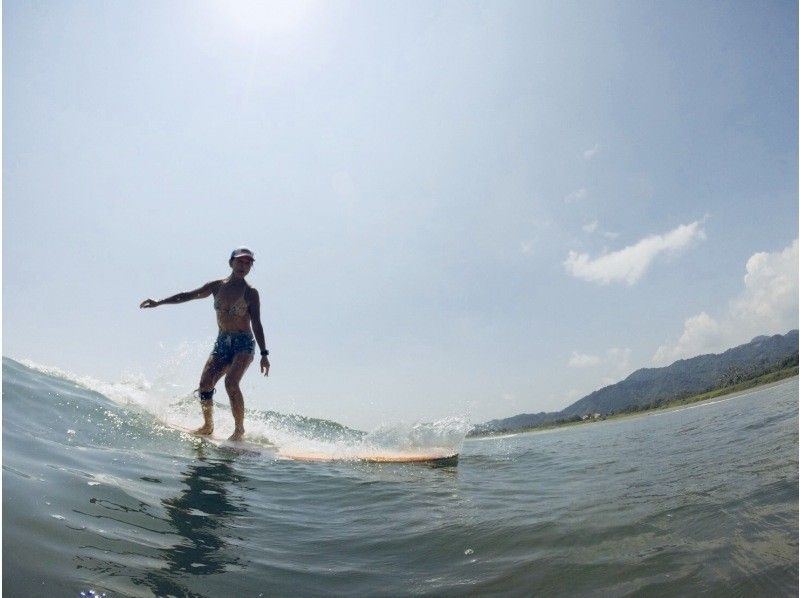 【遊び体験サーフィン】はじめてのサーフィン体験（保険付き）プロサーファーの運営する「ケンゴリアサーフアカデミー」の紹介画像