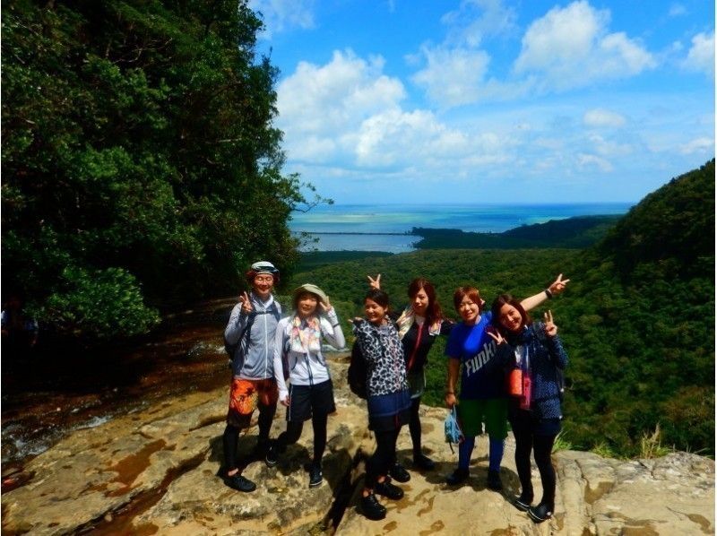 【西表島・一日】絶景で八重山そばを食べよう。ピナイサーラの滝（滝つぼ＆滝うえ）カヌー&トレッキングツアーの紹介画像