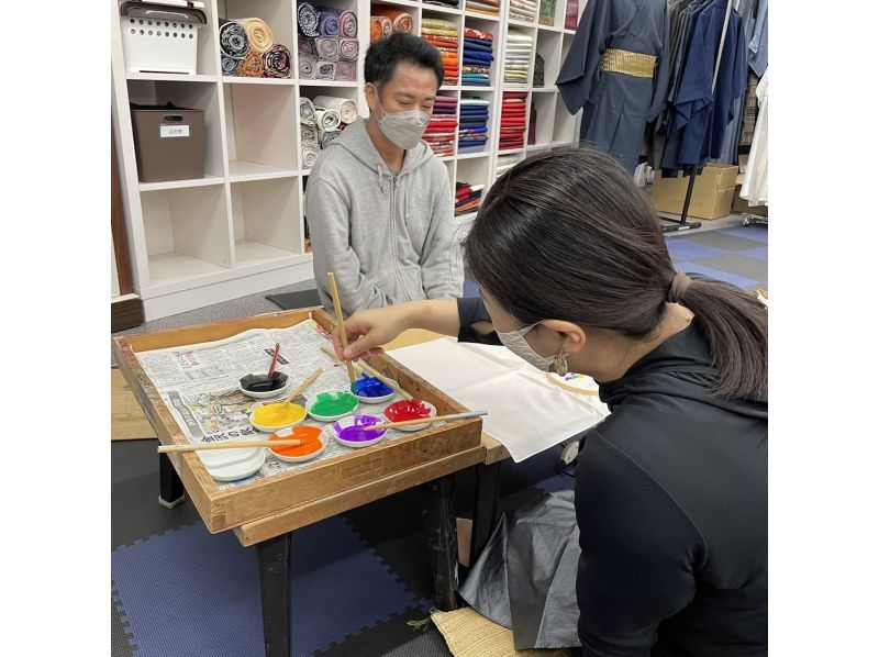 [Ishikawa, Kanazawa] Google Review <★★★★★>! Beginners Welcome! Create your own original work with the Kanazawa Kaga Yuzen coloring experience!の紹介画像