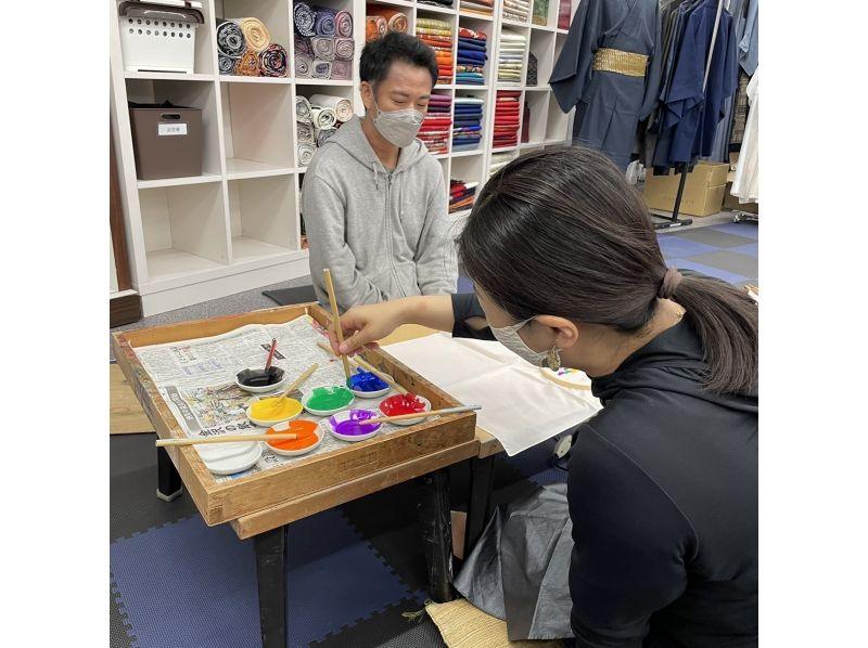 [Ishikawa/Kanazawa] Beginners welcome! Create your own original work with Kaga Yuzen coloring experience!の紹介画像