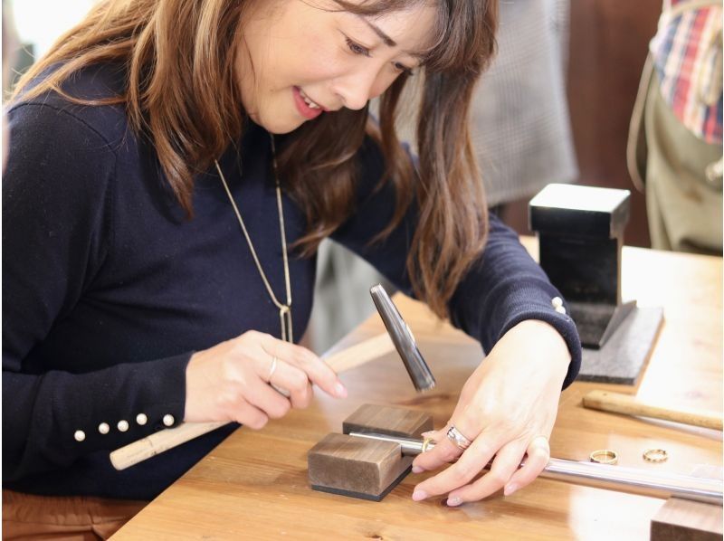 【東京・浅草橋】お子さまからシニアまで、本格的なオリジナルリングが作れるアクセサリーワークショップの紹介画像