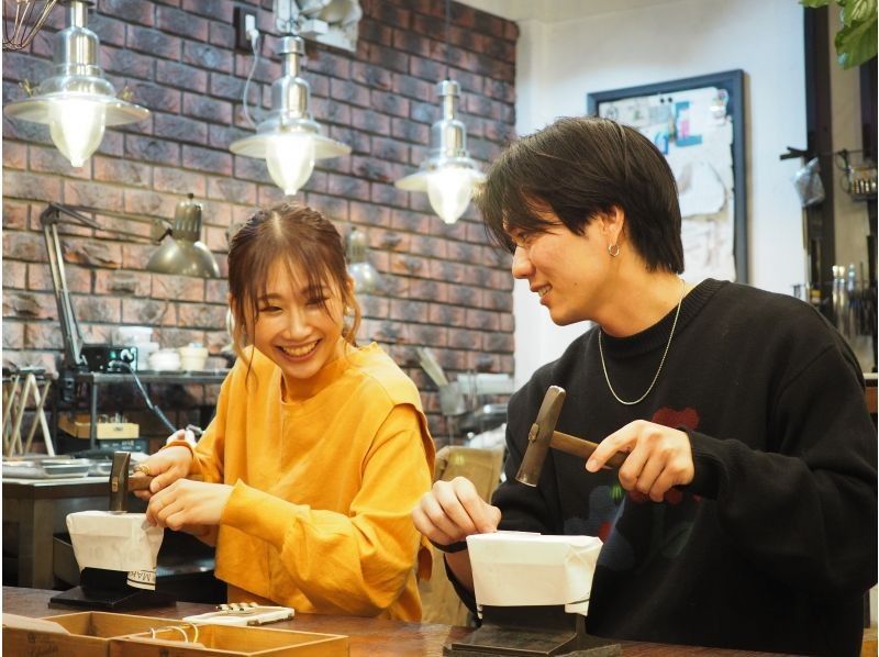 【東京・浅草橋】手首を飾る本格的なオリジナルバングルが作れるアクセサリーワークショップの紹介画像