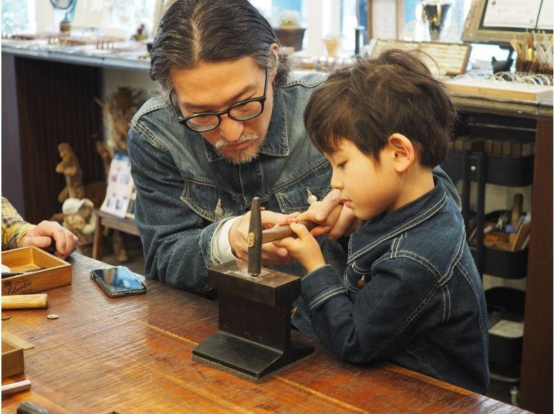 【東京・浅草橋】ネックレスやブレスレットなど、アレンジ自由なチャームが作れるアクセサリーワークショップの紹介画像