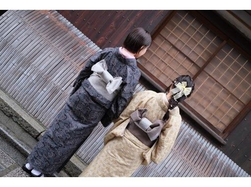 Winter sale underway [Kyoto/Kiyomizu-dera] Ladies plan Kimono