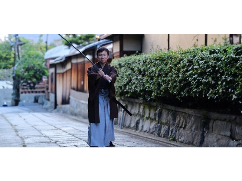 销售！ [京都/清水寺] 京都武士计划 武士风格租赁 *无需携带任何东西！ 我们拥有您穿衣所需的一切！の紹介画像