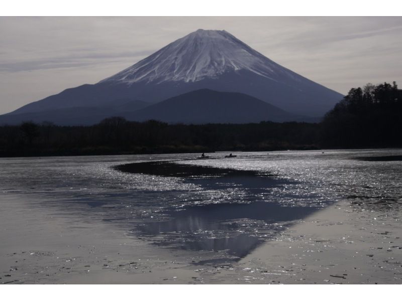 SALE！【山梨・精進湖】夏富士！精進湖の大自然と富士山を満喫 ♪夕暮れの湖上は山陰が気持ちいい ！カナディアンカヌー体験！写真データ無料☆の紹介画像