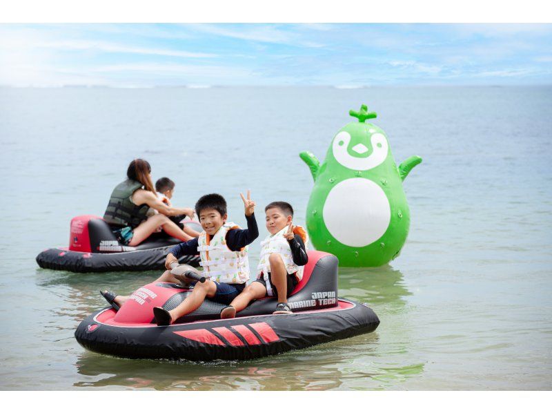 【名護市・今帰仁村・古宇利島】ドキドキ！ワクワク！免許いらず！お子様も運転OK！小さな運転手も大活躍♪アクアクルーザーで海を大冒険!の紹介画像