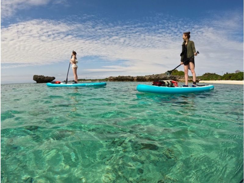 【宮古島】≪SUPヨガ ＆SUPクルージング≫ （2.5時間）体幹も心もととのう水上ヨガ体験！ドローン＆GoPro撮影無料★初心者歓迎の紹介画像