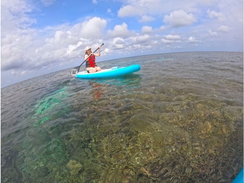 【宮古島】≪SUPヨガ ＆SUPクルージング≫ （2.5時間）《心と身体に癒しの時間》ドローン＆GoPro撮影無料★初心者歓迎の紹介画像