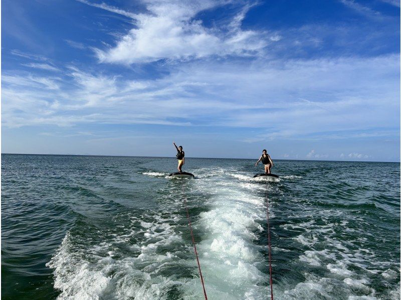 [Nago City, Nakijin Village, Kouri Island] Easier than wakeboarding! A popular plan where you can choose between the "disc board" that you can stand up and ski even for the first time and the popular "wakeboard"の紹介画像