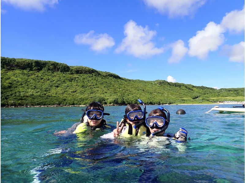 [Okinawa, Miyakojima] Private tour for one group! Let's go see sea turtles and clownfish! Snorkeling tour!の紹介画像