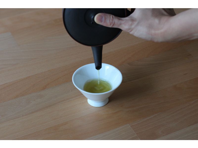 Authentic Japanese tea tasting session: sencha, matcha, gyokuroの紹介画像